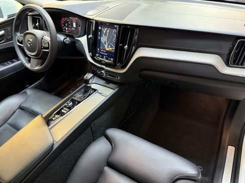 Used 2018 Volvo XC60 T5 Inscription w/ Convenience Package image 45