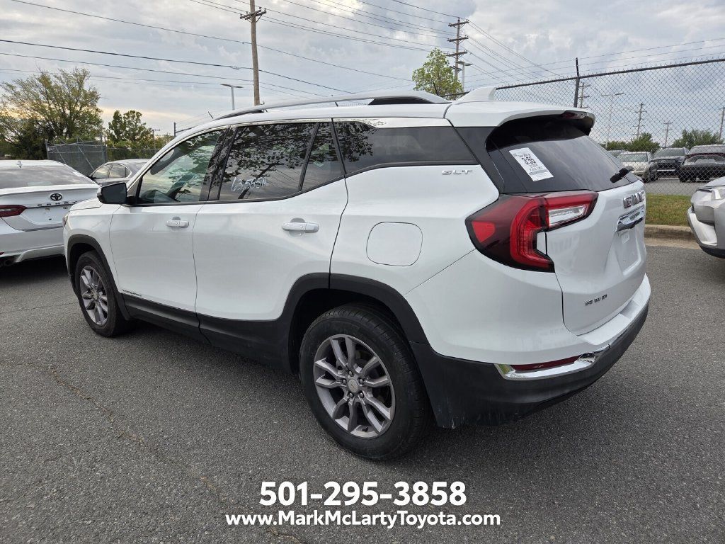 Used 2024 GMC Terrain SLT AWD/4WD image 7