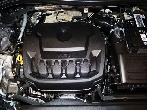 Used 2021 Volkswagen Tiguan SE w/ Panoramic Sunroof Package image 71