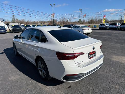 Used 2022 Volkswagen Jetta SE image 6