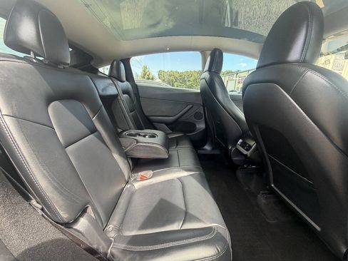 Used 2024 Tesla Model Y Long Range RWD image 22