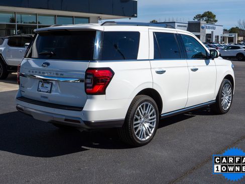 Used 2024 Ford Expedition Limited AWD/4WD image 3