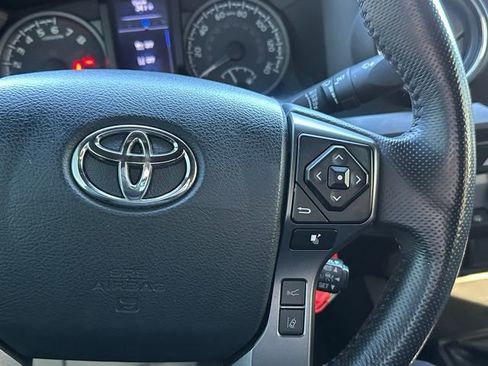 Used 2019 Toyota Tacoma TRD Off-Road image 23