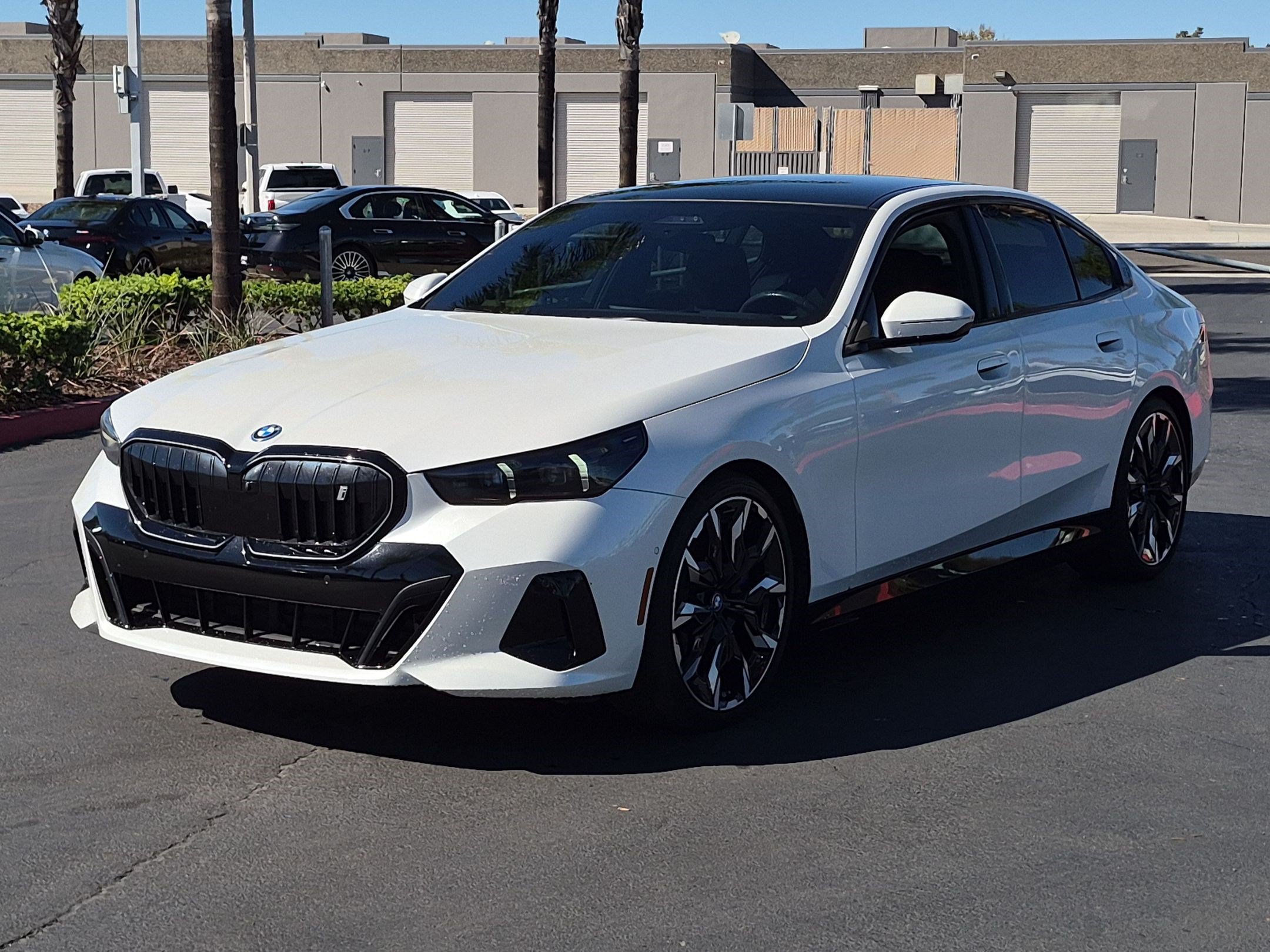 Used 2024 BMW i5 eDrive40i w/ Executive Package RWD image 5