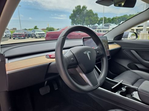 Used 2020 Tesla Model 3 Long Range AWD/4WD image 2