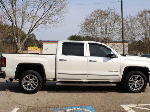Used 2017 GMC Sierra 1500 SLT w/ SLT Premium Package image 5