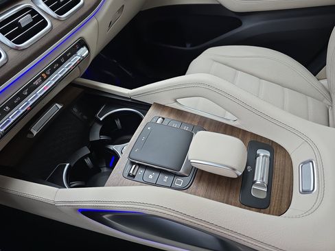 New 2026 Mercedes-Benz GLS 450 4MATIC image 26