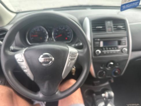 Used 2017 Nissan Versa SV FWD image 16