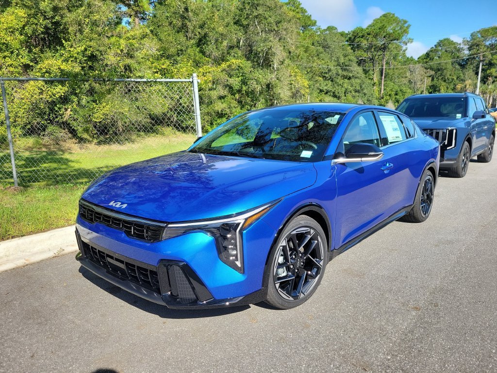 New 2026 Kia K4 GT-Line FWD image 3