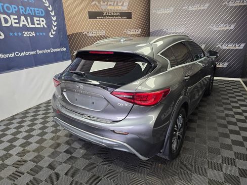 Used 2017 INFINITI QX30 Premium w/ Navigation Package AWD/4WD image 15