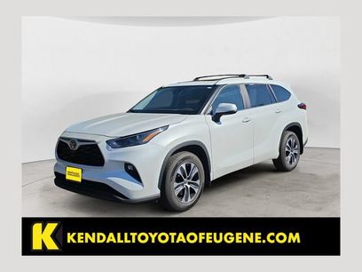 Used 2023 Toyota Highlander XLE