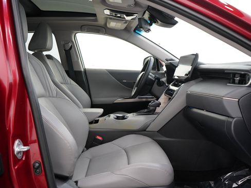 Used 2021 Toyota Venza Limited w/ Advanced Technology Package AWD/4WD image 13