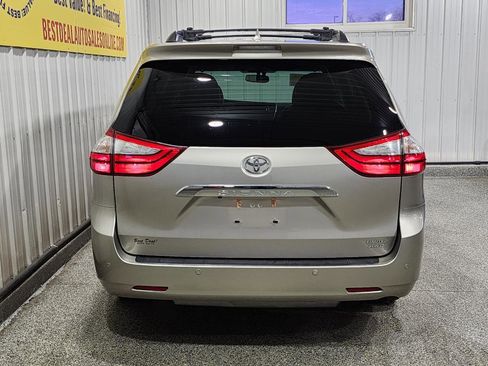 Used 2015 Toyota Sienna Limited Premium image 7