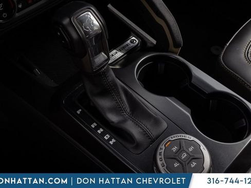 Used 2025 Ford Bronco Badlands AWD/4WD image 13