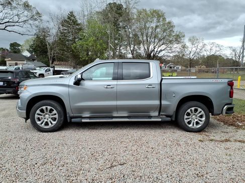 Used 2023 Chevrolet Silverado 1500 LTZ w/ LTZ Premium Package image 4