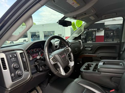 Used 2016 GMC Sierra 2500 SLT w/ Duramax Plus Package AWD/4WD image 28