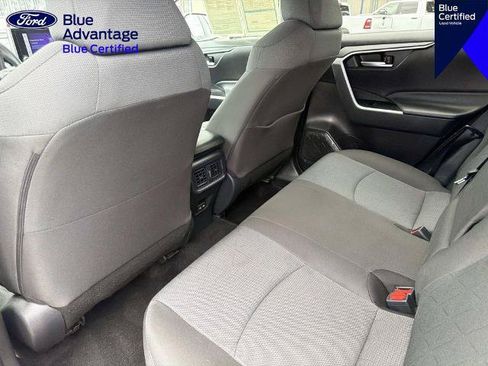Used 2025 Toyota RAV4 XLE AWD/4WD image 12