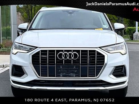 Used 2023 Audi Q3 2.0T Premium w/ Convenience Package AWD/4WD image 3
