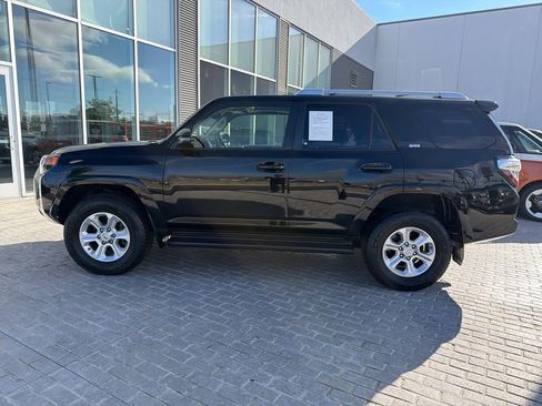 Used 2018 Toyota 4Runner SR5 Premium AWD/4WD image 2