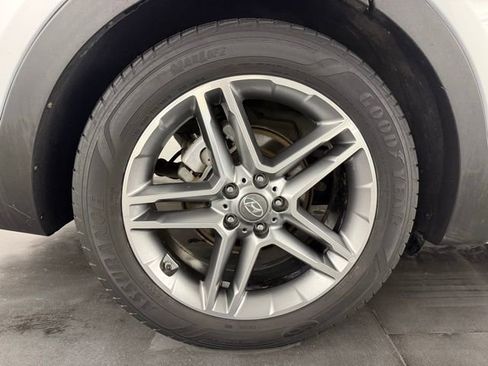 Used 2019 Hyundai Santa Fe XL image 10