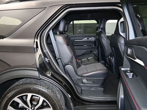 Certified 2025 Ford Explorer ST-Line w/ Premium Package RWD image 26