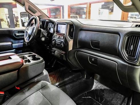 Used 2021 Chevrolet Silverado 2500 Custom w/ Custom Value Package image 13