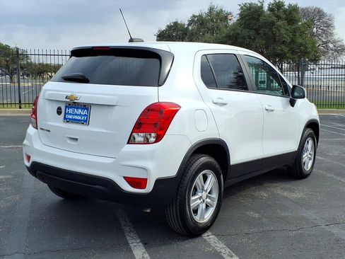 Used 2021 Chevrolet Trax LS w/ Tint and Cruise Package image 8