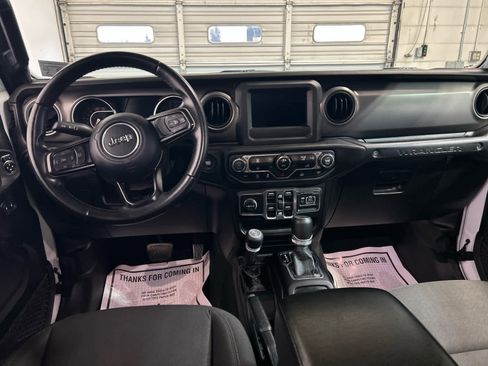 Used 2022 Jeep Wrangler Unlimited Sport AWD/4WD image 4