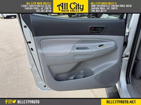 Used 2005 Toyota Tacoma PreRunner RWD image 23