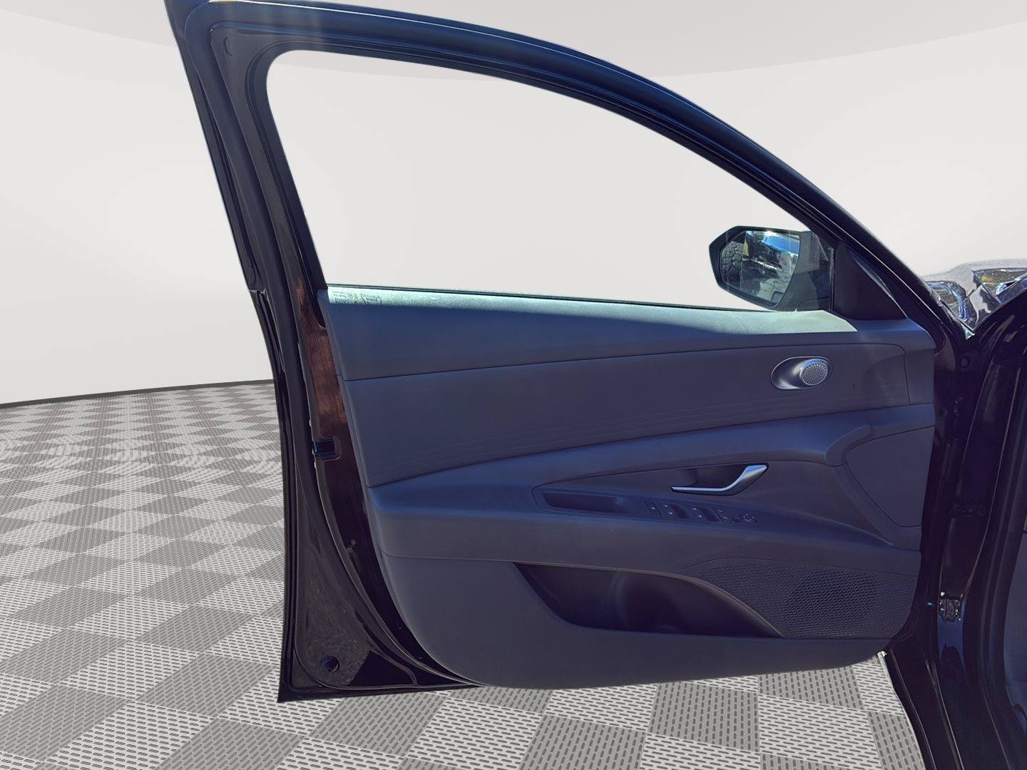 Certified 2024 Hyundai Elantra SEL FWD image 21