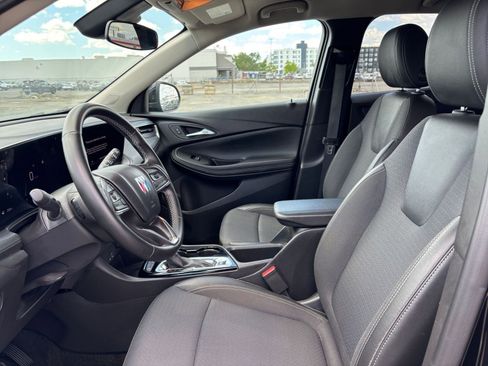 Used 2025 Buick Encore GX Preferred FWD image 23