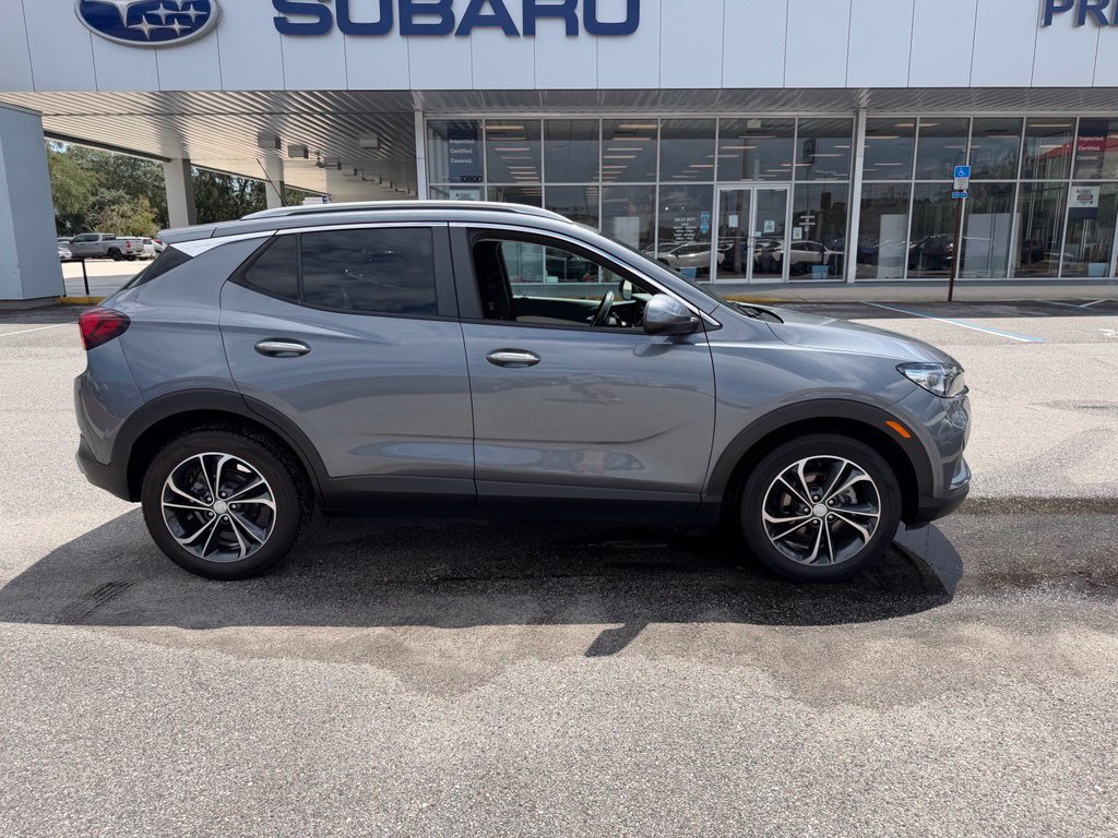 Used 2022 Buick Encore GX Select FWD image 2