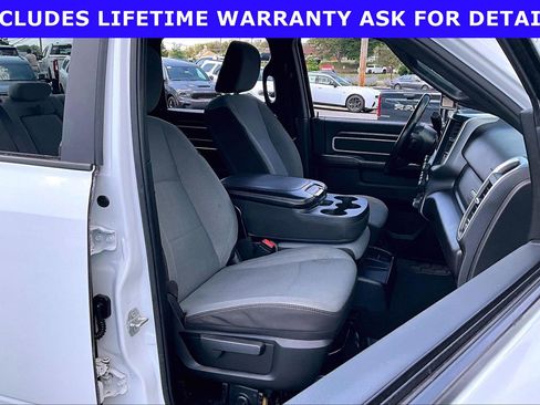 Used 2024 RAM 3500 Big Horn AWD/4WD image 7