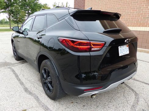 Used 2023 Chevrolet Blazer LT w/ Sound & Technology Package FWD image 7