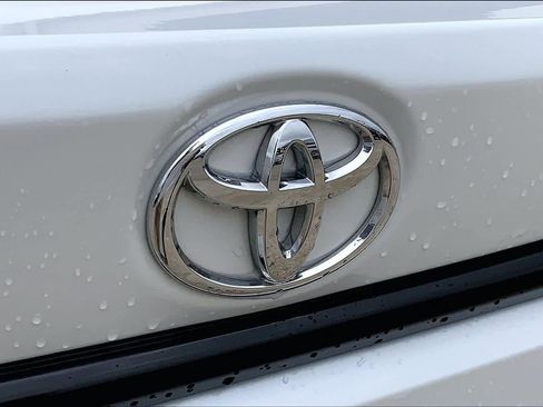 Used 2025 Toyota Corolla LE image 10