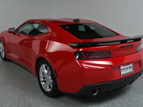 Used 2018 Chevrolet Camaro LS RWD image 9