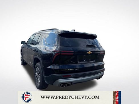 Used 2026 Chevrolet Traverse LT AWD/4WD image 7