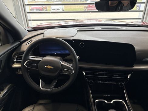 New 2026 Chevrolet Traverse LT w/ Sun and Wheel Package image 11