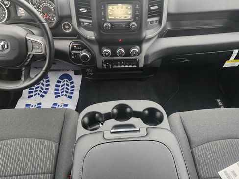Used 2024 RAM 2500 Tradesman w/ Chrome Appearance Group AWD/4WD image 19