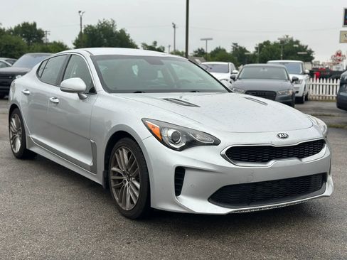Used 2018 Kia Stinger RWD image 4