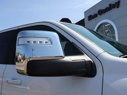 Used 2025 RAM 2500 Laramie image 2