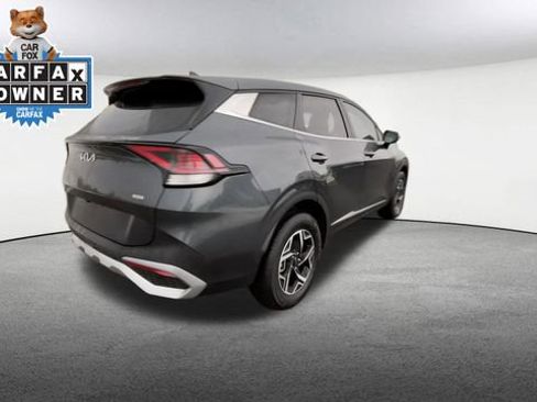 Used 2023 Kia Sportage LX image 9