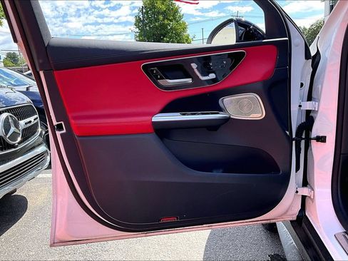 Certified 2025 Mercedes-Benz GLC 300 4MATIC image 18