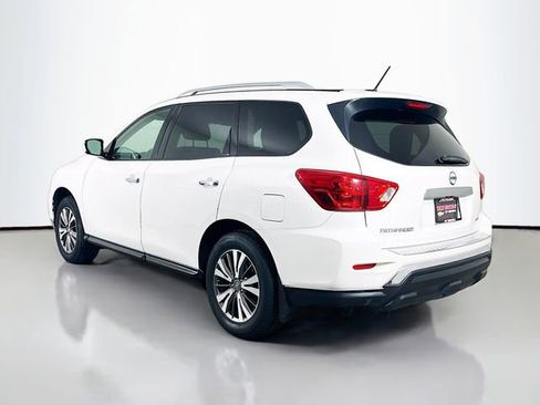 Used 2017 Nissan Pathfinder S image 8