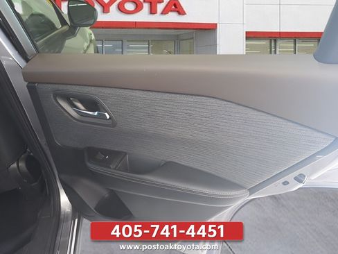 Used 2021 Nissan Rogue SV AWD/4WD image 26