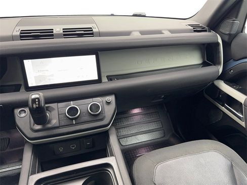 Used 2020 Land Rover Defender 110 SE image 53