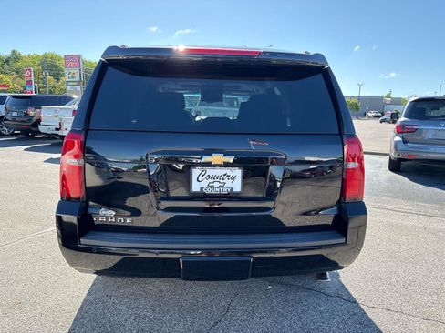 Used 2018 Chevrolet Tahoe LT w/ LT Signature Package AWD/4WD image 3
