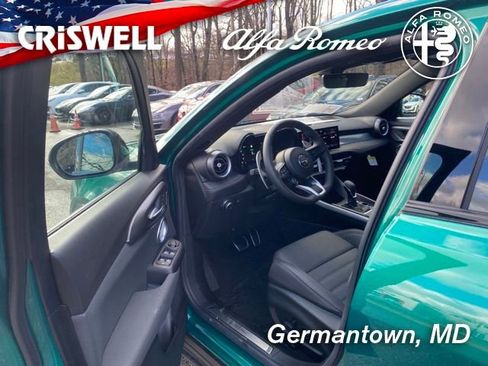 New 2024 Alfa Romeo Tonale Veloce image 18