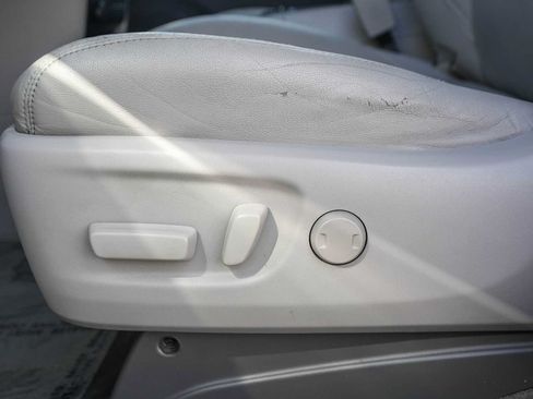 Used 2017 Toyota Sienna XLE w/ XLE Navigation Package FWD image 22