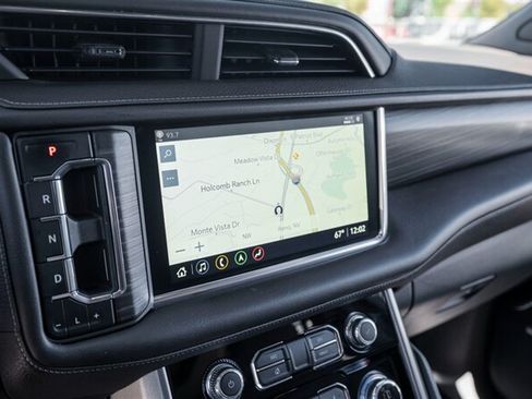 Used 2021 GMC Yukon Denali w/ Denali Ultimate Package AWD/4WD image 33